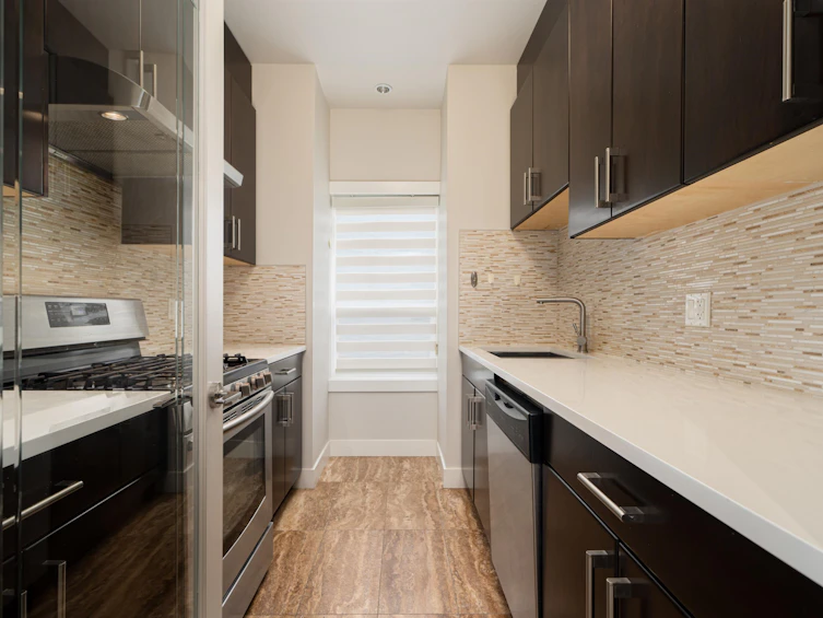 6650 Napier Street, Burnaby, BC, V5B 2C3 - 13