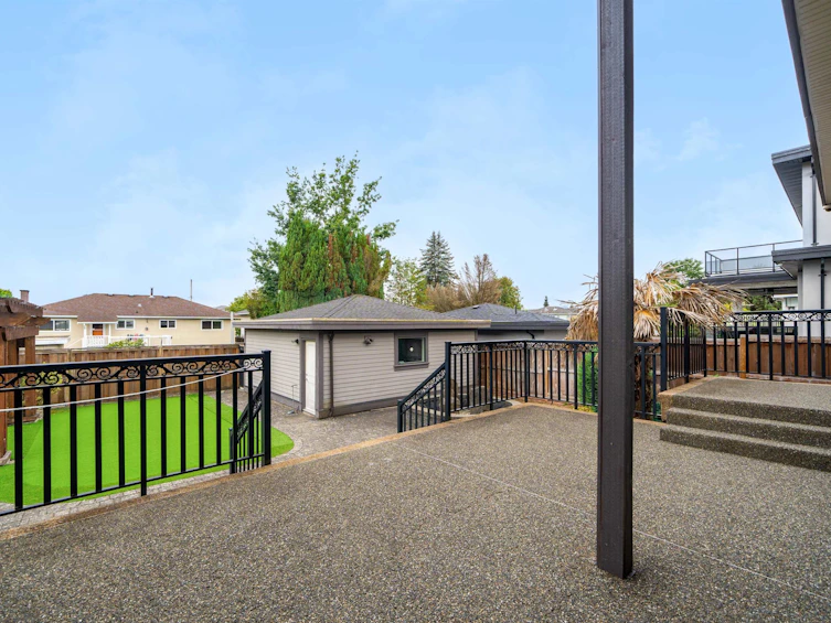 6650 Napier Street, Burnaby, BC, V5B 2C3 - 31
