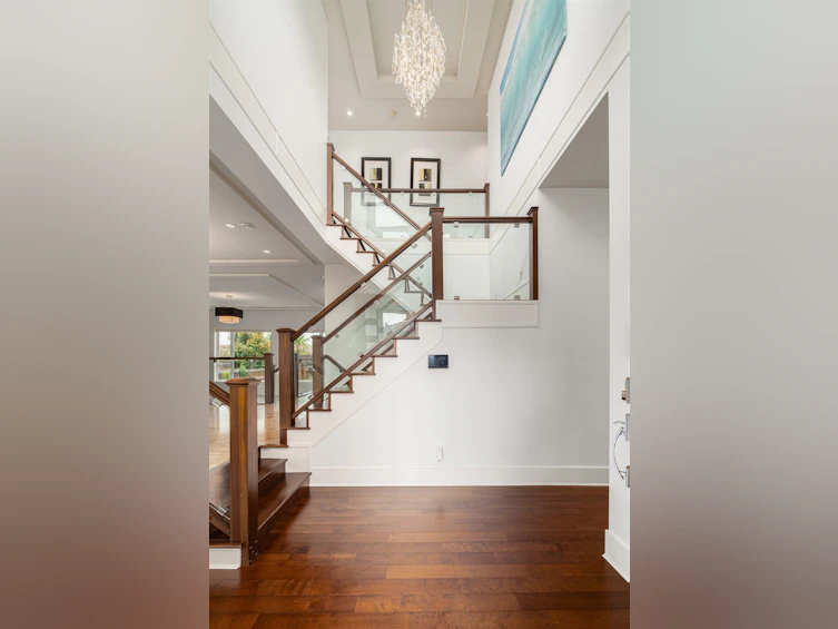 6650 Napier Street, Burnaby, BC, V5B 2C3 - 2