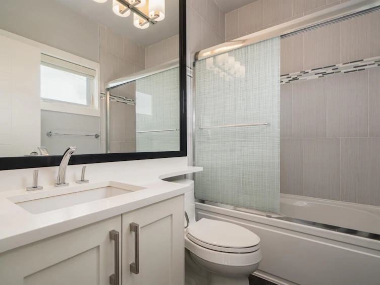 6650 Napier Street, Burnaby, BC, V5B 2C3 - 25