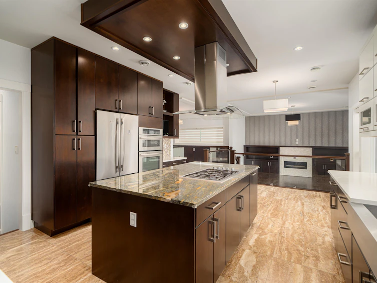 6650 Napier Street, Burnaby, BC, V5B 2C3 - 12