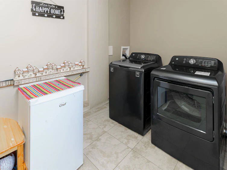 11125 234a Street, Maple Ridge, BC, V2W 0B7 - 13