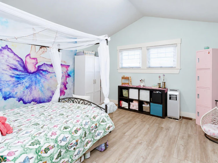 11125 234a Street, Maple Ridge, BC, V2W 0B7 - 11