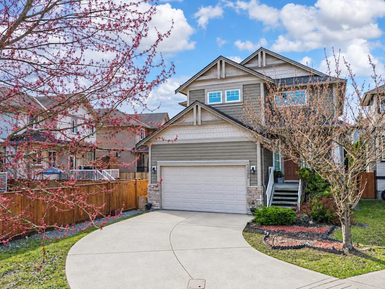 11125 234a Street, Maple Ridge, BC, V2W 0B7 - 2