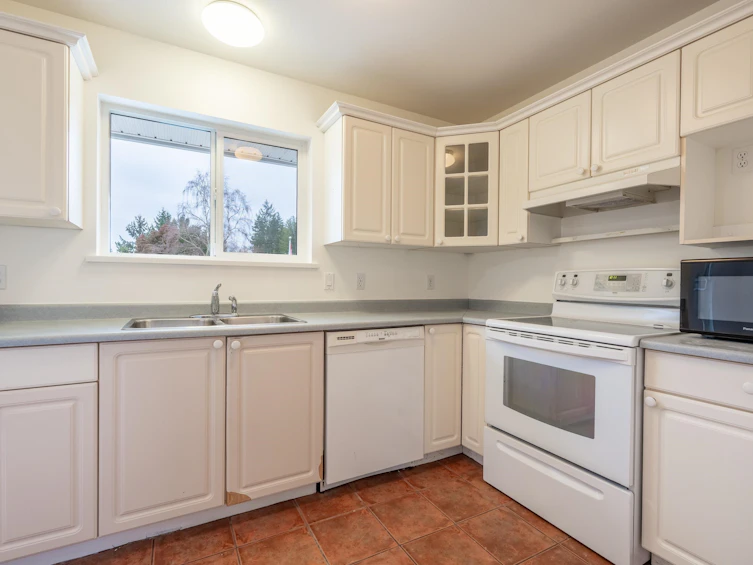 18-5610 Trail Avenue, Sechelt, BC, V7Z 0H8 - 6