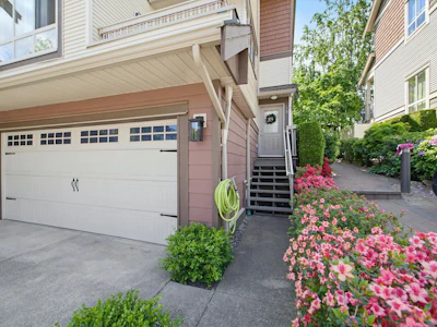 15-19560 68 Avenue - 3