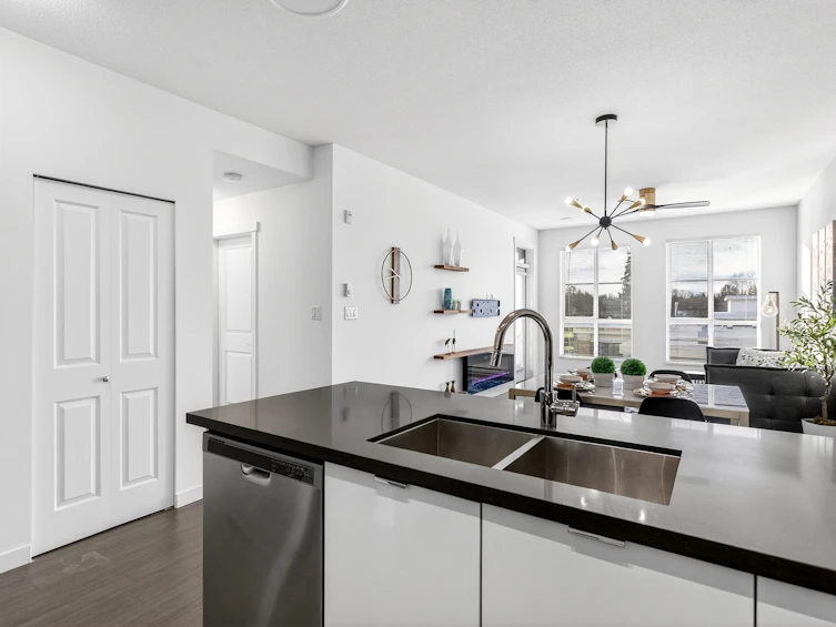312-15168 33 Avenue, Surrey, BC, V3Z 0N7 - 8