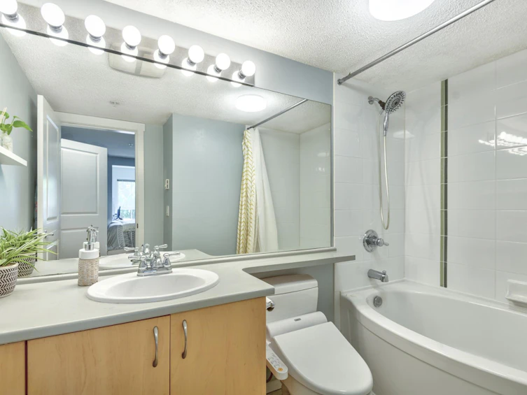106-9233 Government Street, Burnaby, BC, V3N 0A3 - 13