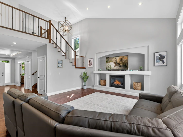 21067 83a Avenue, Langley, BC, V2Y 0B8 - 2