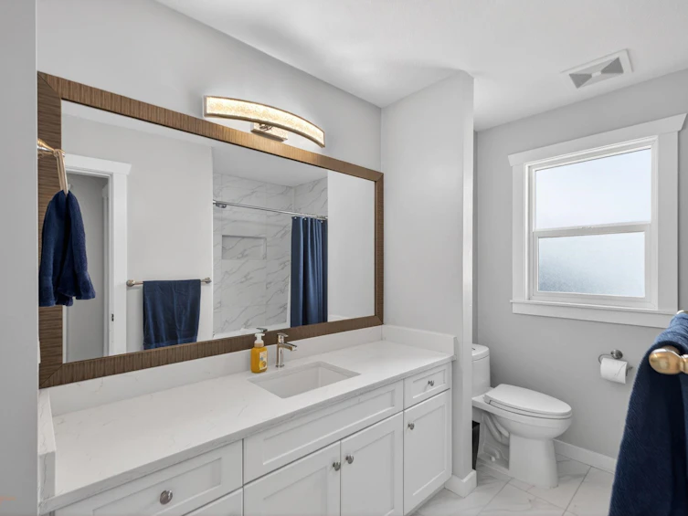 21067 83a Avenue, Langley, BC, V2Y 0B8 - 23