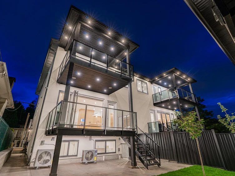 6740 Canada Way, Burnaby, BC, V5E 3R1 - 22