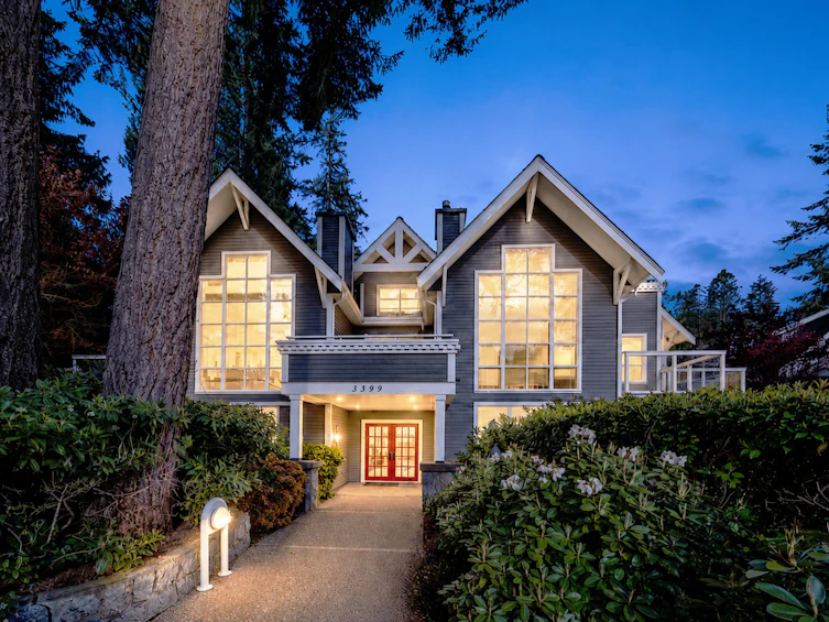 103-3399 Capilano Crescent, North Vancouver, BC, V7R 4W7 - 3