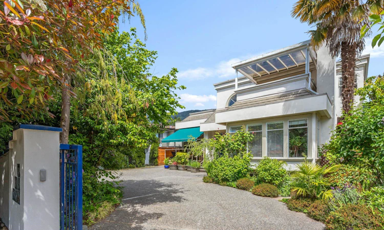 2541 Marine Drive