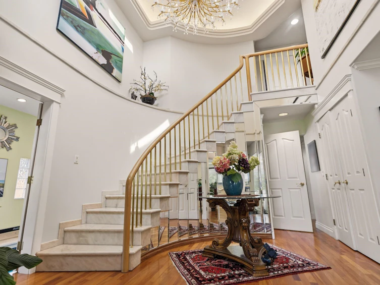 2541 Marine Drive, West Vancouver, BC, V7V 1L5 - 2