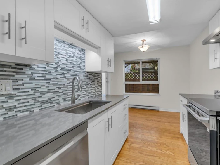 104-1641 Woodland Drive, Vancouver, BC, V5L 3S9 - 3