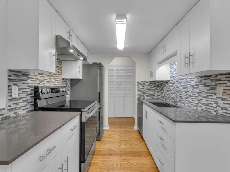 104 - 1641 Woodland Drive, Vancouver BC V5L 3S9