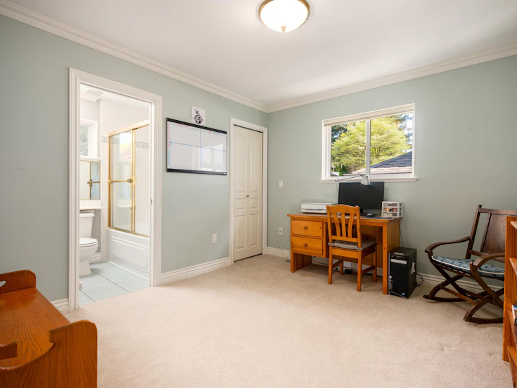 228 W Kings Road, North Vancouver, BC, V7N 2L9 - 30