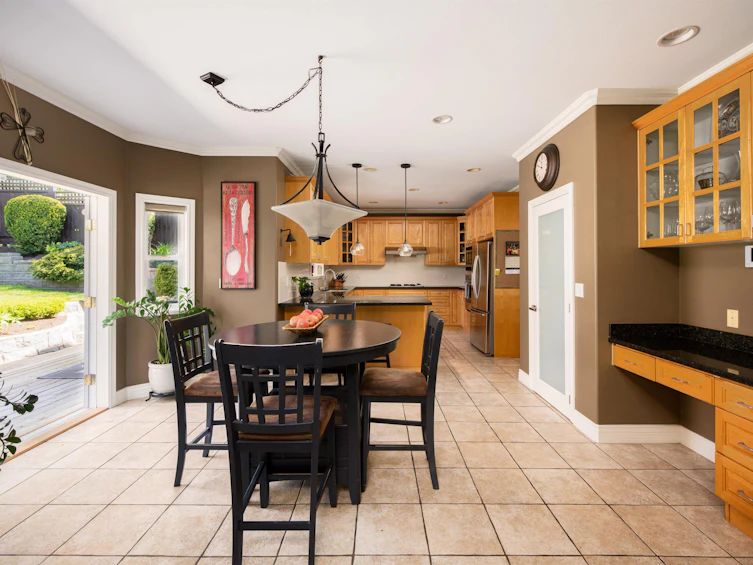 228 W Kings Road, North Vancouver, BC, V7N 2L9 - 11