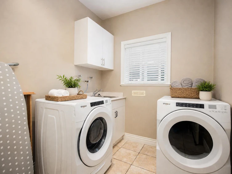 228 W Kings Road, North Vancouver, BC, V7N 2L9 - 16