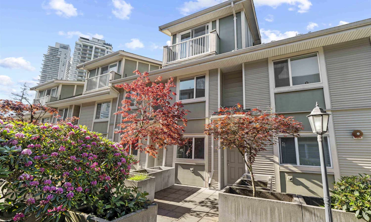 13-621 Langside Avenue