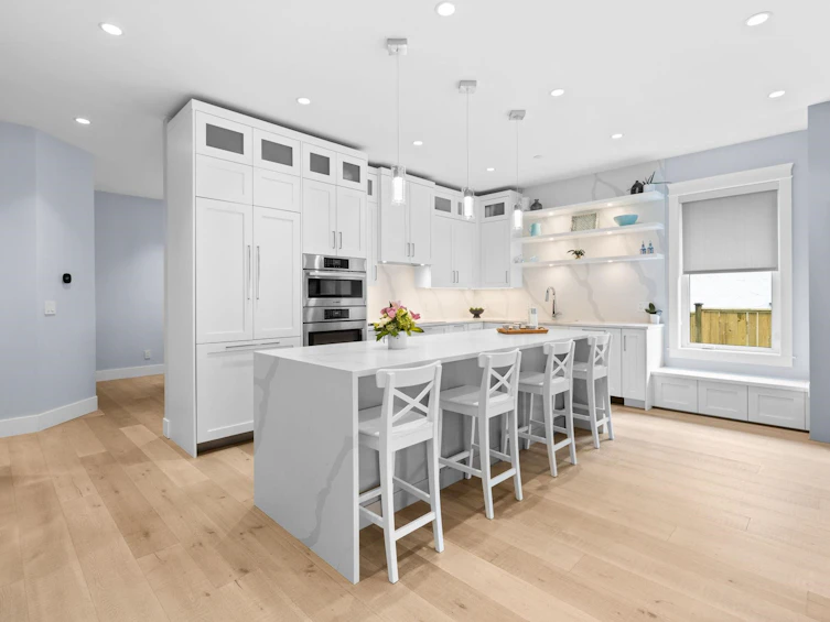 6560 Nelson Avenue, West Vancouver, BC, V7W 2A9 - 6