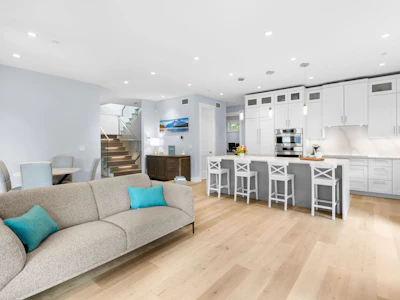 6560 Nelson Avenue - 5