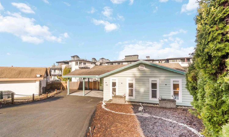 171 Edward Crescent