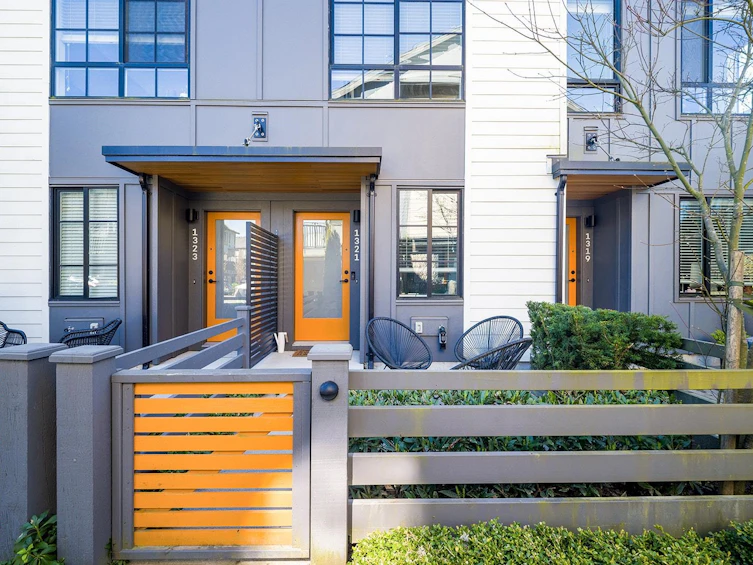 1321 Halyard Place, Squamish, BC, V8B 2A1 - 2