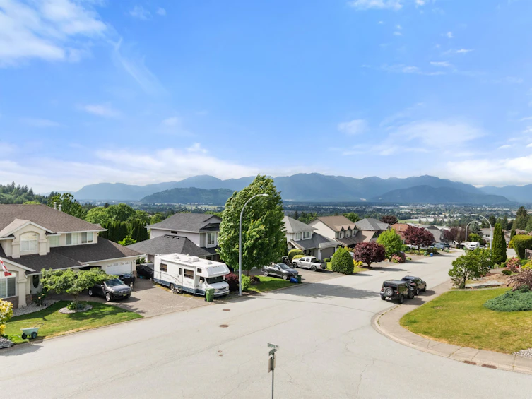 46658 Grove Avenue, Chilliwack, BC, V2R 3Y9 - 6