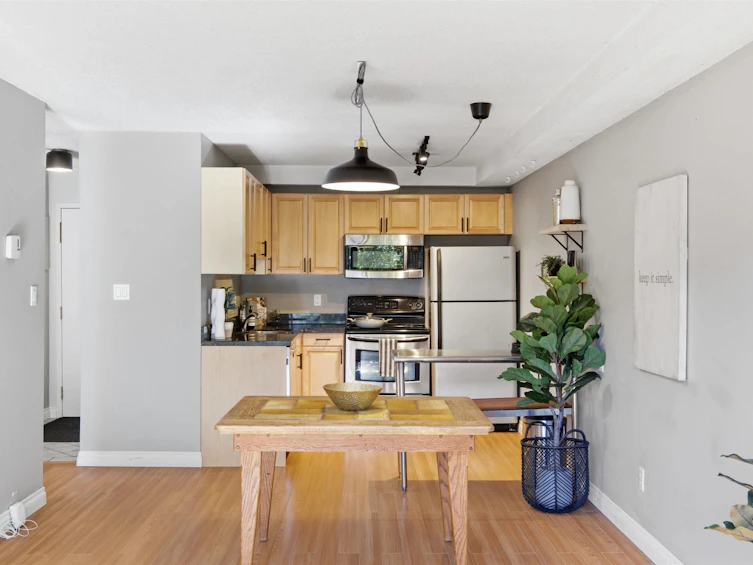 108-251 W 4th Street, North Vancouver, BC, V7M 1H8 - 3