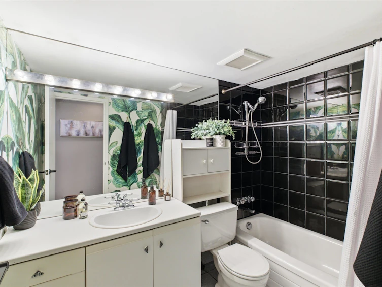 108-251 W 4th Street, North Vancouver, BC, V7M 1H8 - 12