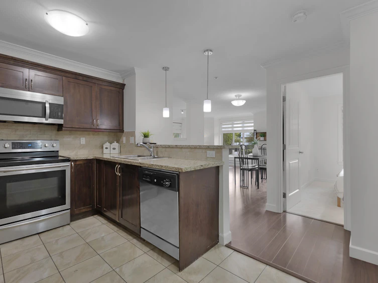 202-8084 120a Street, Surrey, BC, V3W 1V2 - 11