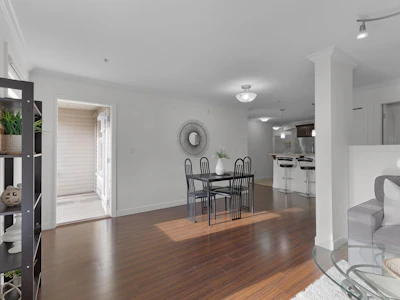 202-8084 120a Street - 5