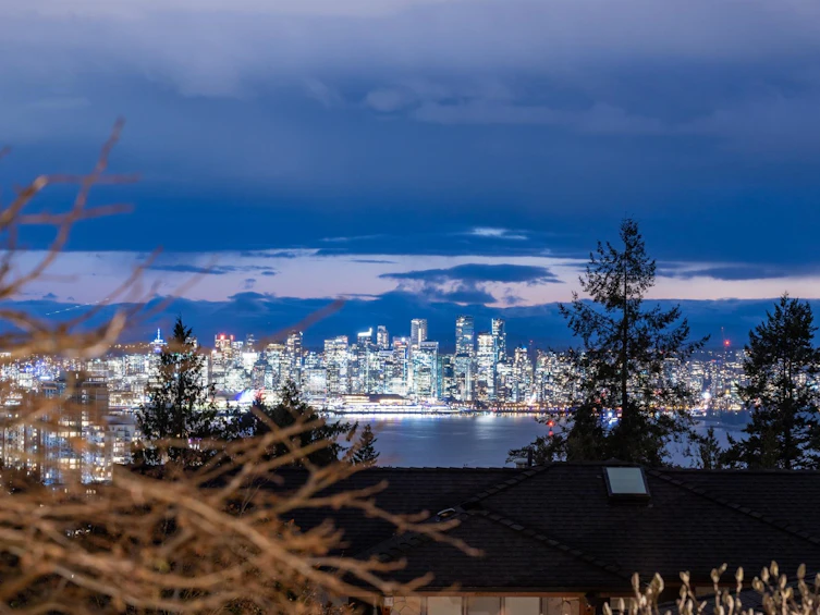 402 Brand Street, North Vancouver, BC, V7N 1E9 - 2