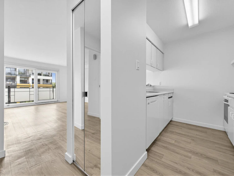 310-360 E 2nd Street, North Vancouver, BC, V7L 4N6 - 14