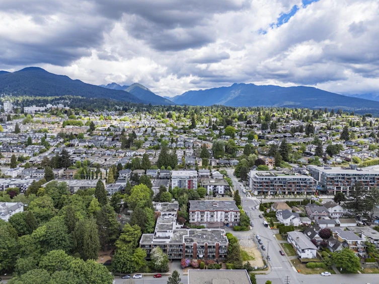 310-360 E 2nd Street, North Vancouver, BC, V7L 4N6