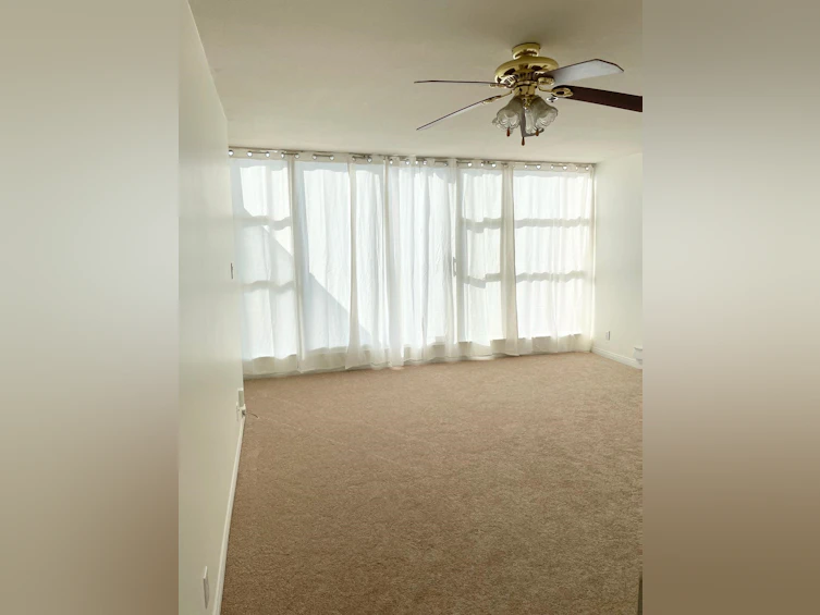 PH3-4113 Fraser Street, Vancouver, BC, V5V 4E9 - 2