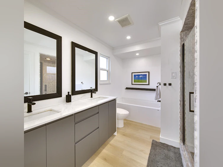 2977 W 6th Avenue, Vancouver, BC, V6K 1X4 - 31