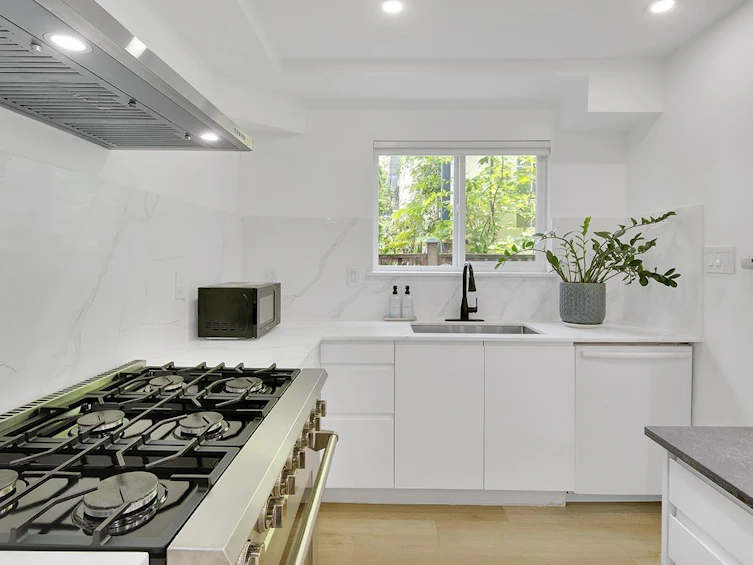 2977 W 6th Avenue, Vancouver, BC, V6K 1X4 - 21