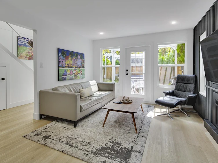 2977 W 6th Avenue, Vancouver, BC, V6K 1X4 - 15