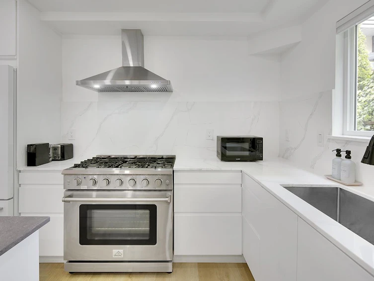 2977 W 6th Avenue, Vancouver, BC, V6K 1X4 - 22