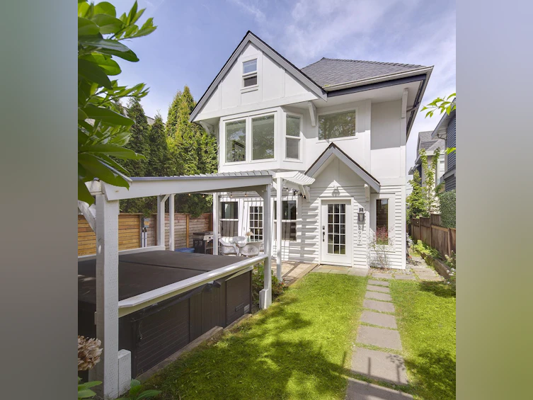 2977 W 6th Avenue, Vancouver, BC, V6K 1X4