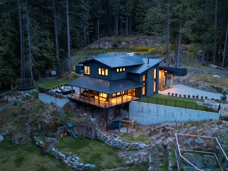 1604 Joan Audrey Lane, Bowen Island, BC, V0N 1G2 - 2