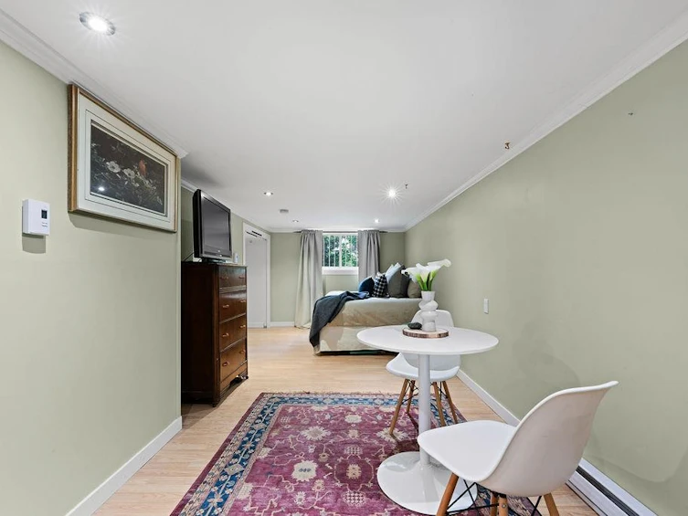 1153 E 13th Avenue, Vancouver, BC, V5T 2M2 - 38