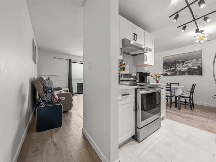 301-315 Tenth Street, New Westminster, BC, V3M 3Y2 - 8
