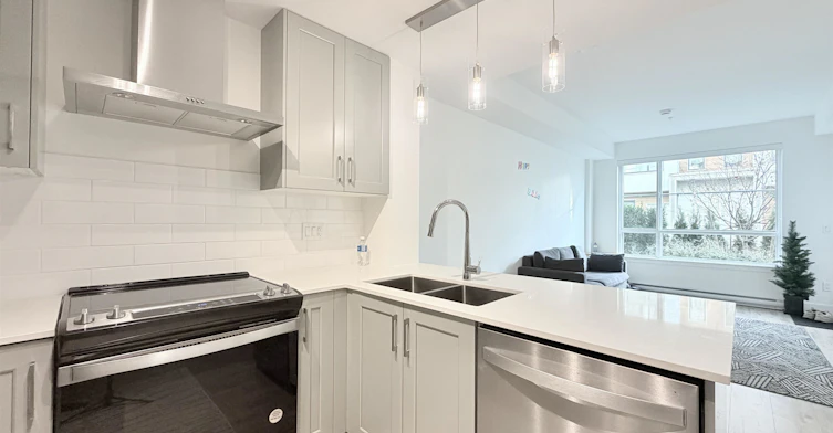 308-6338 King George Boulevard, Surrey, BC, V3X 0L5 - 4