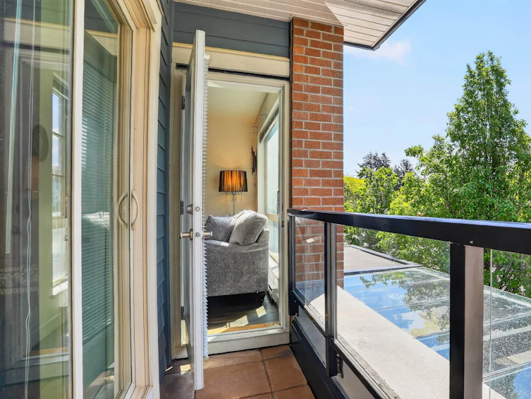 201-1330 Marine Drive, North Vancouver, BC, V7P 1T4 - 8