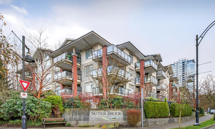 302-100 Capilano Road