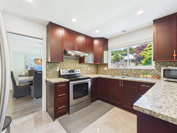 1108 Marsden Court, Burnaby, BC, V5A 3N3 - 11