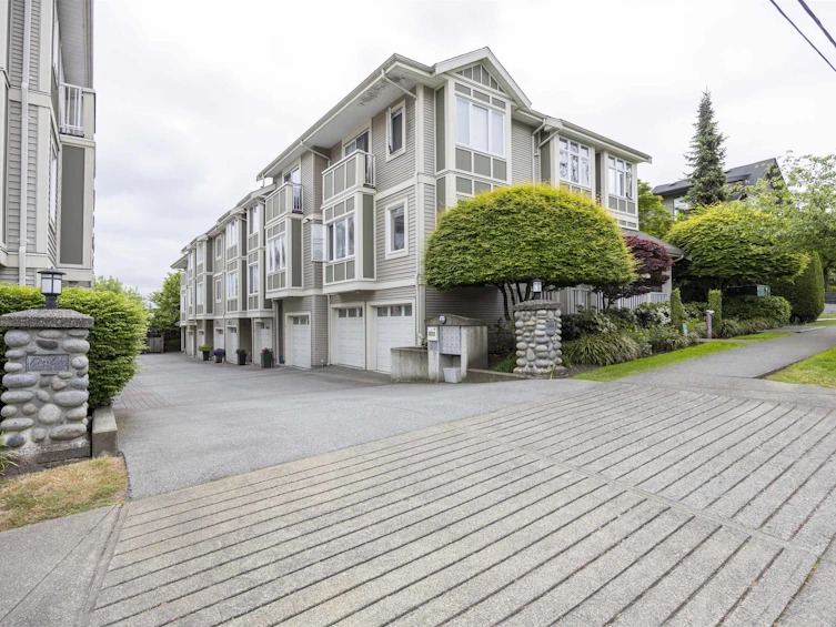 6-6498 Elgin Avenue, Burnaby, BC, V5H 3S6